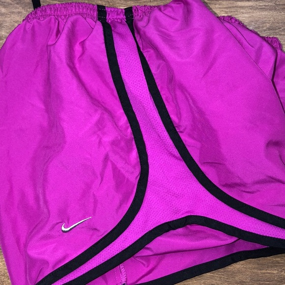 Nike Dri fit small pink athletic running shorts - Picture 6 of 7